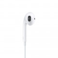 EarPods with Lightning Connector_2
